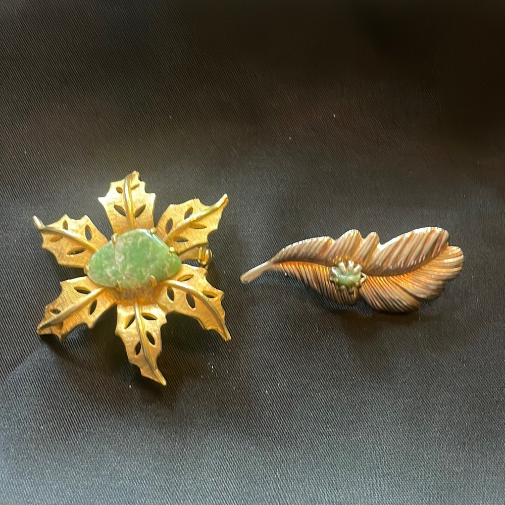 Vtg Leaf designed brooches Unsigned